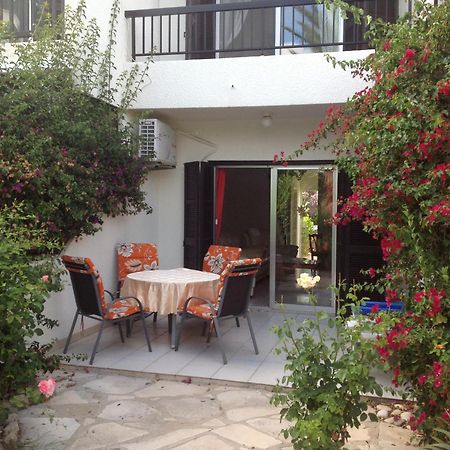 Paphos Townhouse Villa Ngoại thất bức ảnh