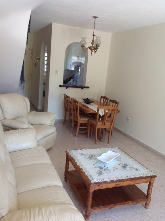 Paphos Townhouse Villa Ngoại thất bức ảnh