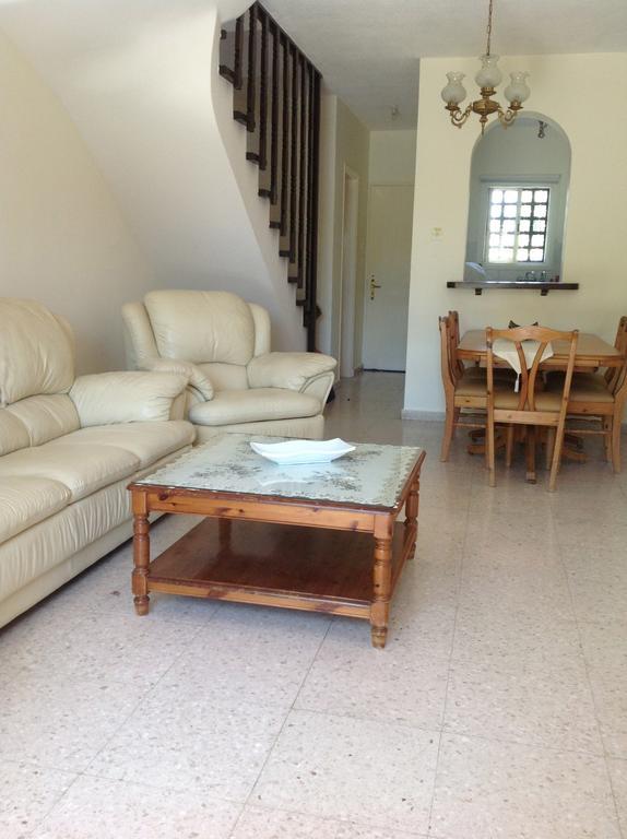 Paphos Townhouse Villa Ngoại thất bức ảnh