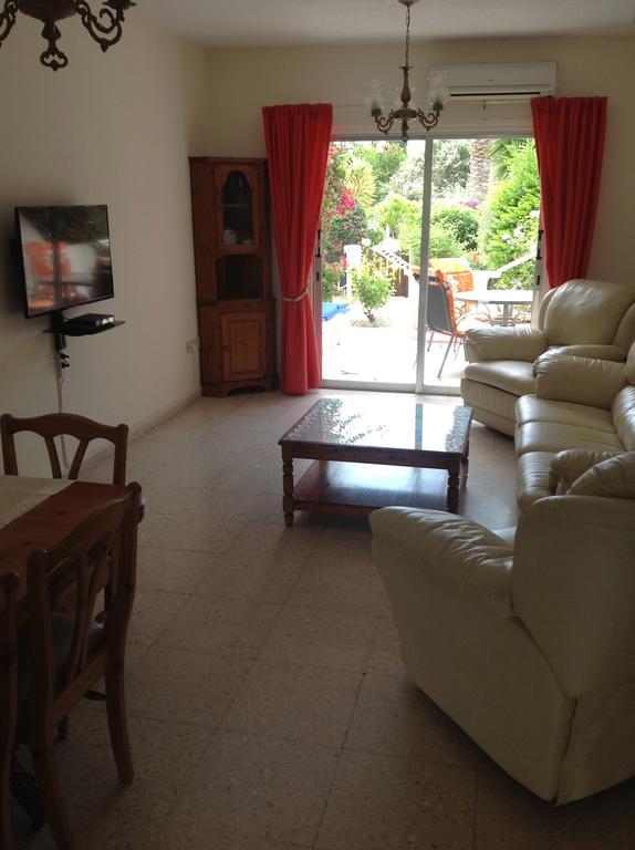 Paphos Townhouse Villa Ngoại thất bức ảnh