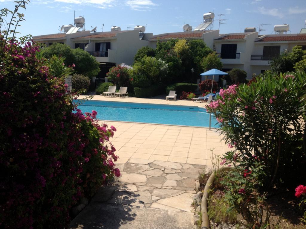 Paphos Townhouse Villa Ngoại thất bức ảnh